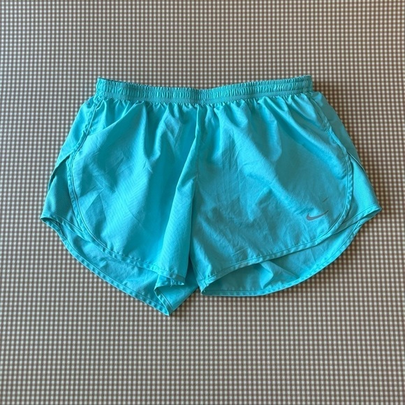 Nike running shorts. Women’s medium - Picture 1 of 15